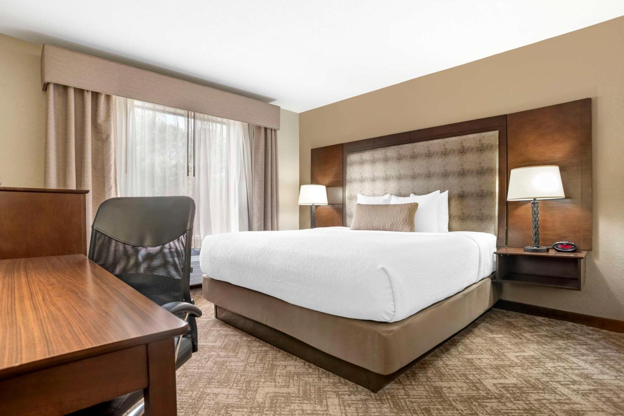 Best Western Gardendale Exterior photo